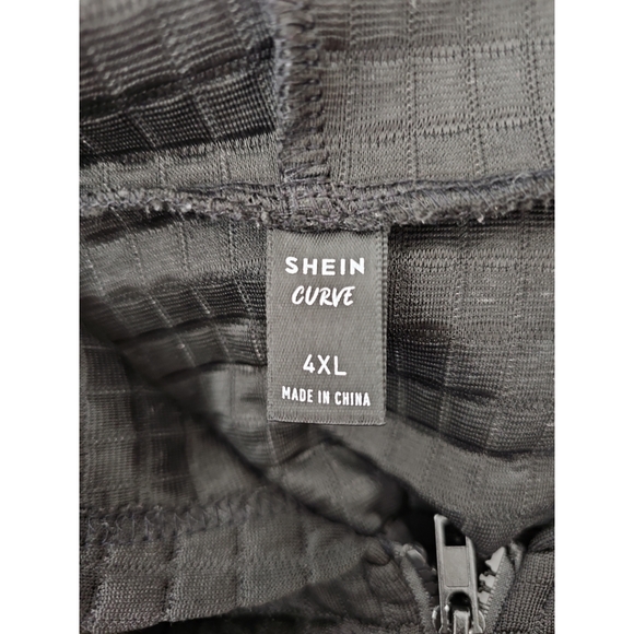 SHEIN Plus Heart Patched Drawstring Hooded Jacket 4XL - Picture 9 of 12